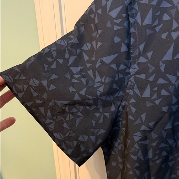 Perry Ellis Men's Dark Blue Geometric Shirt - Picture 3 of 5